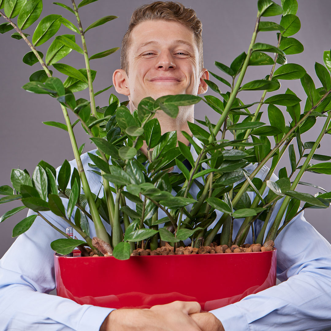Jorg Snyders and a plant