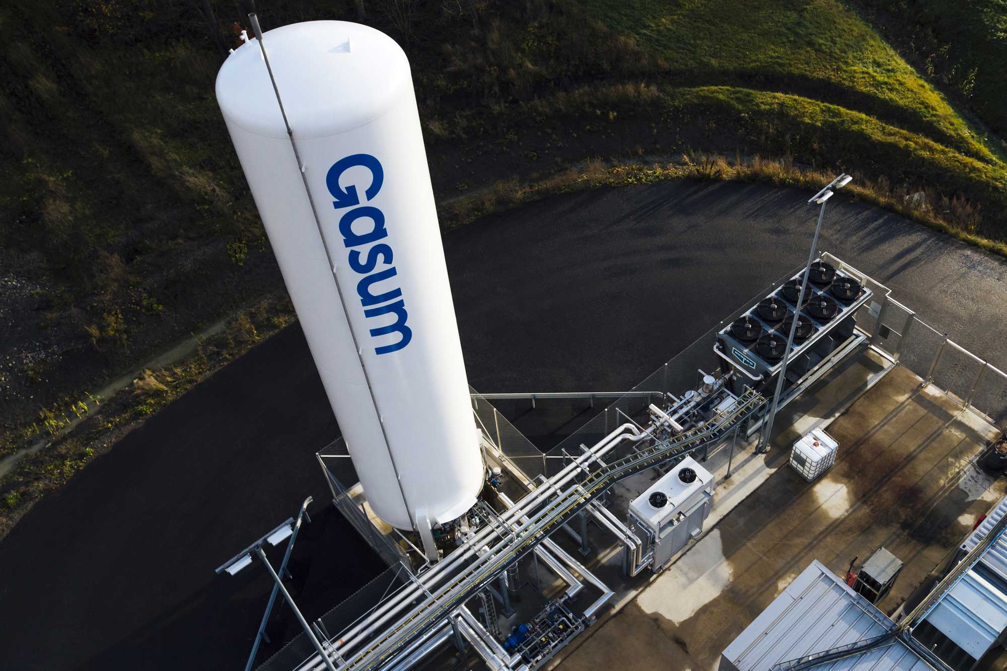 Solita partnered with Gasum to build a modern data and analytics foundation, connect operations, and renew digital services to support Gasum in the green energy transition.